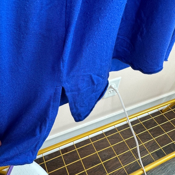 CUPIO WOMENS HALTER STYLE TOP BLUE SZ L PLEATING DETAIL ON V NECK AND STRAPS - Picture 5 of 7